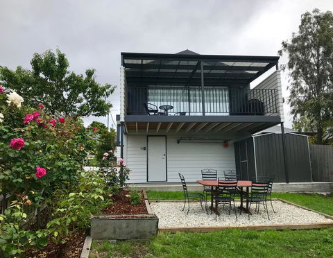 Omaroo House - Panoramic Water Views - New Castle Holiday 32