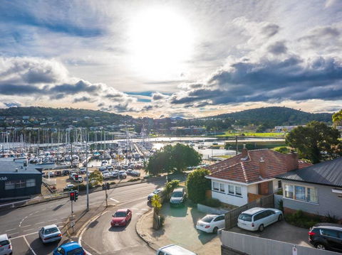 Marina View Apartment - New Castle Holiday 5