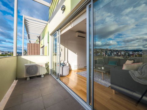 Marina View Apartment - New Castle Holiday 2