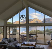 Freycinet Beach House - New Castle Holiday