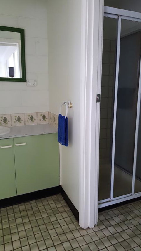 Anchor Wheel Motel - New Castle Holiday 1