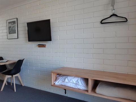 Anchor Wheel Motel - New Castle Holiday 2