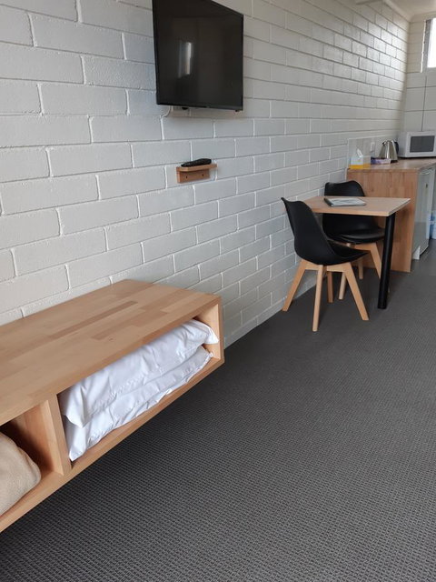 Anchor Wheel Motel - New Castle Holiday 9