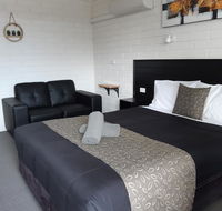 Anchor Wheel Motel - New Castle Holiday