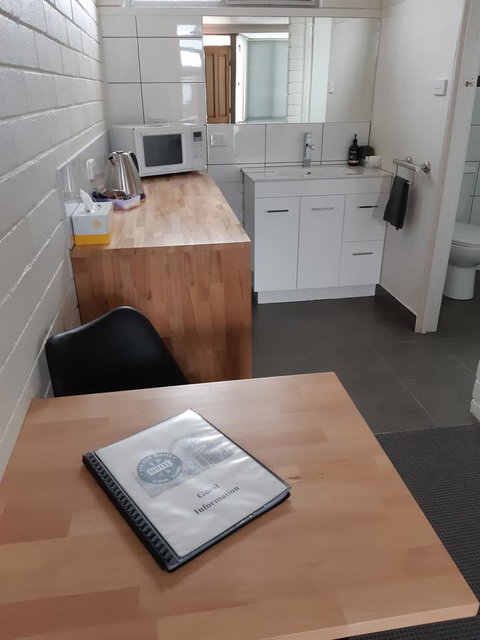 Anchor Wheel Motel - New Castle Holiday 6