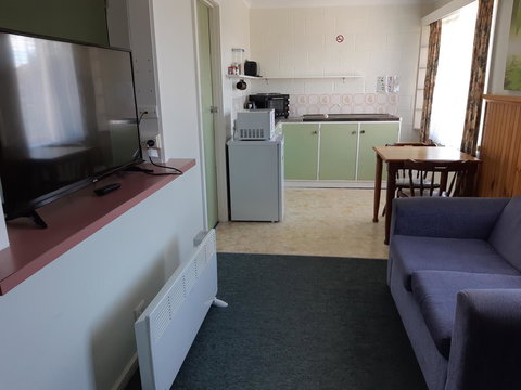 Anchor Wheel Motel - New Castle Holiday 14