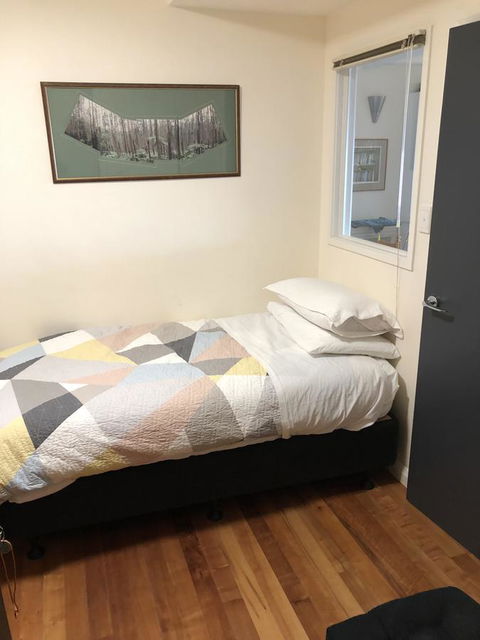 Beachside Taroona With Spa - New Castle Holiday 13