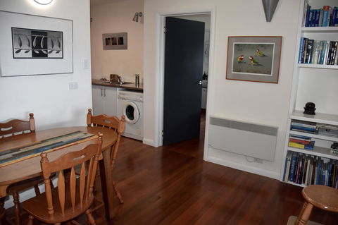 Beachside Taroona With Spa - New Castle Holiday 8