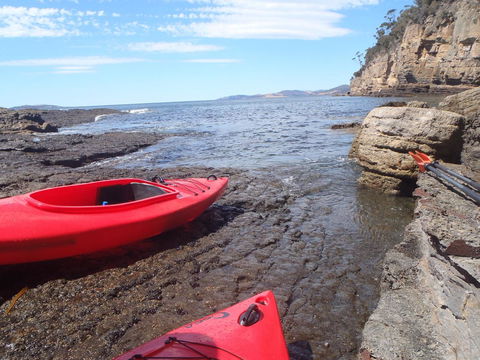 Beachside Taroona With Spa - New Castle Holiday 23
