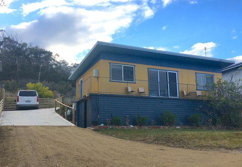 Up The Back - New Castle Holiday 0