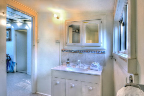 Cove Cottage - New Castle Holiday 17