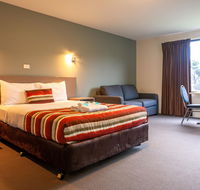 Kingston Hotel - New Castle Holiday