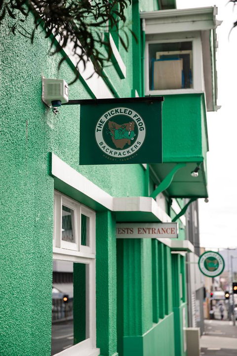 The Pickled Frog - New Castle Holiday 15