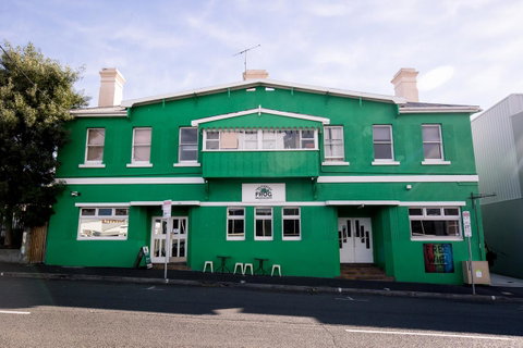 The Pickled Frog - New Castle Holiday 33