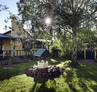 Blue Wren Riverside Cottage - New Castle Holiday
