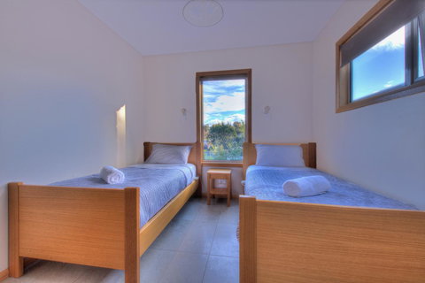 Freycinet Stone Studio 3 - Feldspar - New Castle Holiday 6