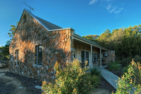 Freycinet Stone Studio 3 - Feldspar - New Castle Holiday 7
