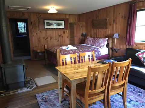 Cradle Highlander - New Castle Holiday 24