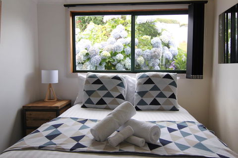 DOLPHIN LOOKOUT COTTAGE - Amazing Views Of The Bay Of Fires - New Castle Holiday 6