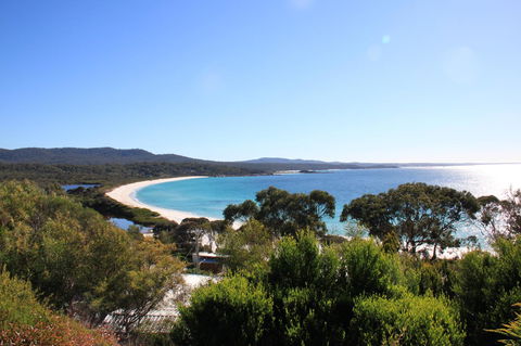 DOLPHIN LOOKOUT COTTAGE - Amazing Views Of The Bay Of Fires - New Castle Holiday 9
