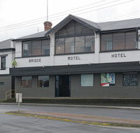 Bridge Hotel - New Castle Holiday