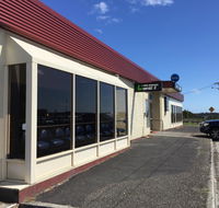 Regatta Point Tavern  Holiday Villas - New Castle Holiday