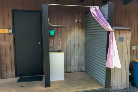 BAY OF FIRES ECO HUT Off Grid Experience At Binalong Bay - New Castle Holiday 17
