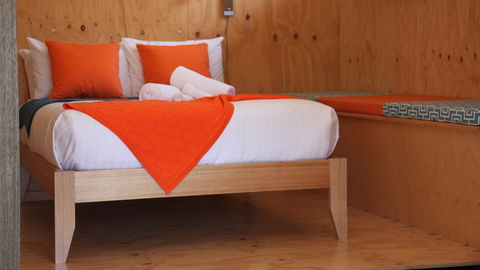 BAY OF FIRES ECO HUT Off Grid Experience At Binalong Bay - New Castle Holiday 3