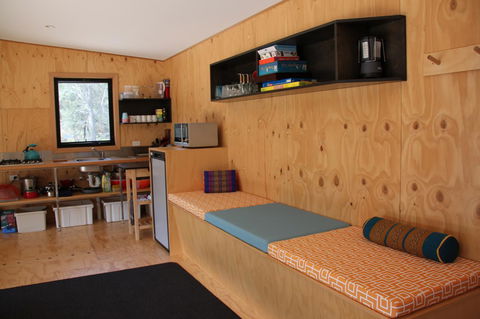 BAY OF FIRES ECO HUT Off Grid Experience At Binalong Bay - New Castle Holiday 10