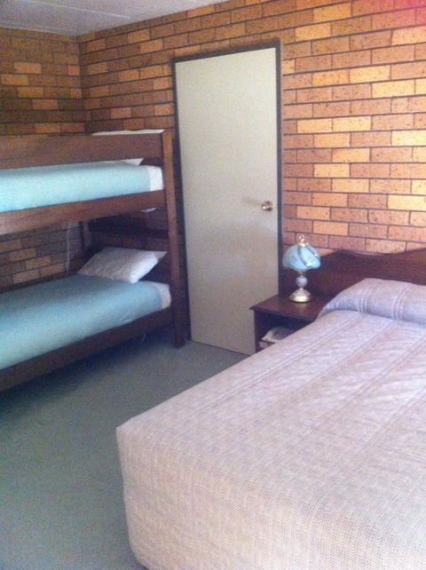 The Waterloo Hotel - New Castle Holiday 28