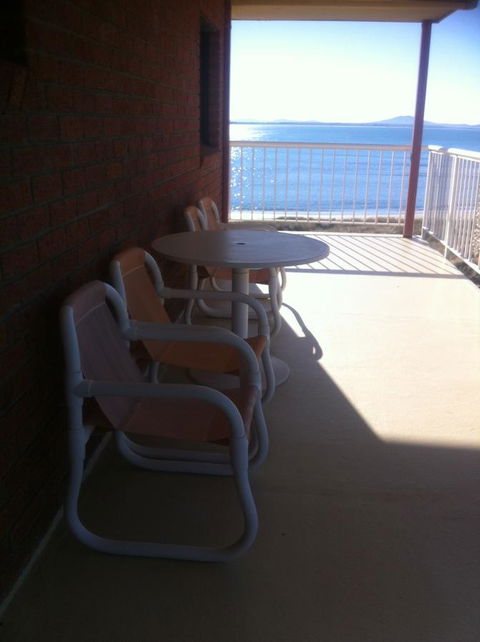 The Waterloo Hotel - New Castle Holiday 17