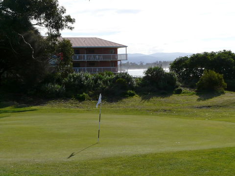 The Waterloo Hotel - New Castle Holiday 27