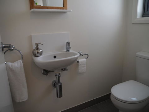 GRANITE BEACH HOUSE @ Bay Of Fires - New Castle Holiday 13