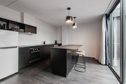 Change Overnight - New Castle Holiday 20