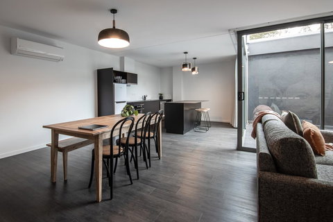 Change Overnight - New Castle Holiday 21