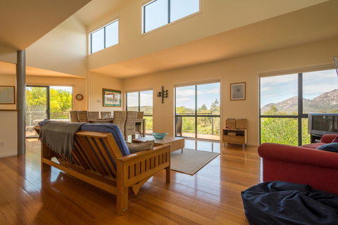 Haven On Bradley - New Castle Holiday 5