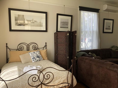 The Port Masters Lodgings - New Castle Holiday 5