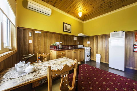 Touchwood Cottages - New Castle Holiday 39