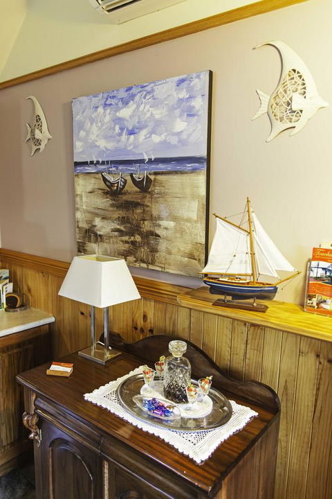 Touchwood Cottages - New Castle Holiday 7