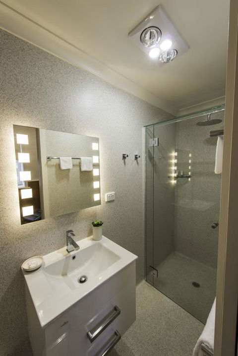 Touchwood Cottages - New Castle Holiday 15