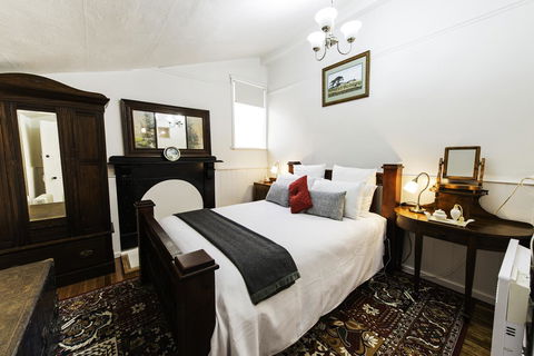 Touchwood Cottages - New Castle Holiday 13