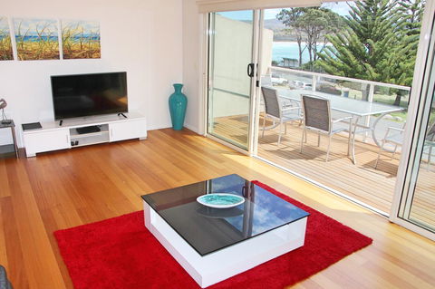 Seaview Apartment - New Castle Holiday 1