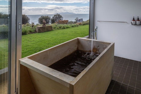 Avalon Coastal Retreat - New Castle Holiday 8