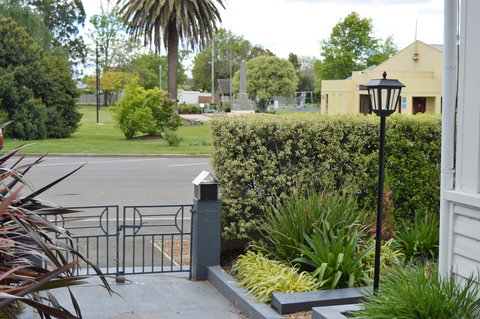 Lyttleton Cottage - New Castle Holiday 13