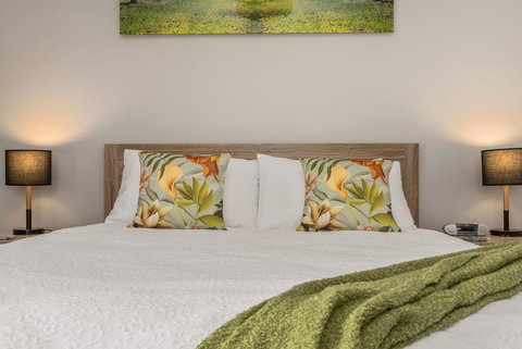 The Wellington Bed And Breakfast - New Castle Holiday 11