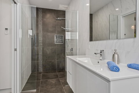 The Wellington Bed And Breakfast - New Castle Holiday 15