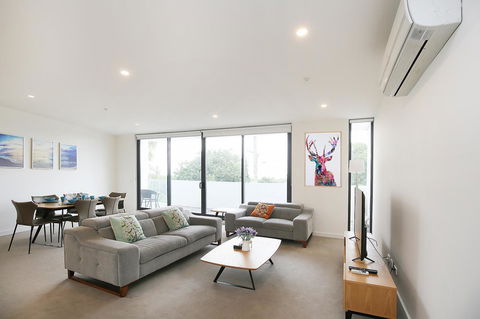 Ellia Doncaster Apartment - New Castle Holiday 0