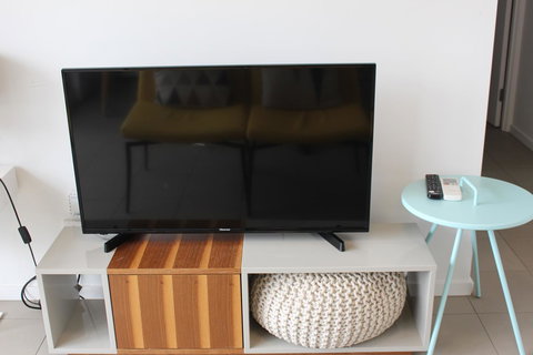 Poplar Box Hill Apartment - New Castle Holiday 3