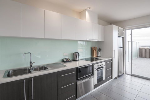 The Apollo - New Castle Holiday 25