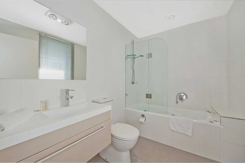 The Apollo - New Castle Holiday 2